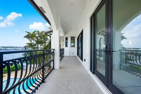 1 S 18th Avenue Lake Worth Beach FL 33460
