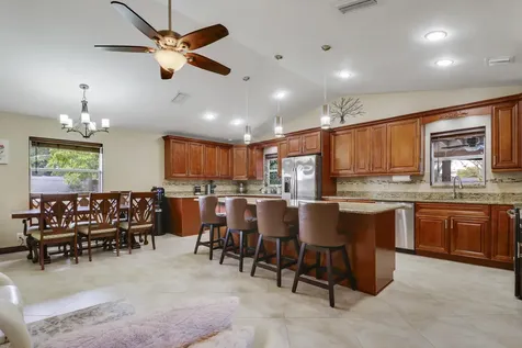 10438 Pippin Lane Royal Palm Beach FL 33411