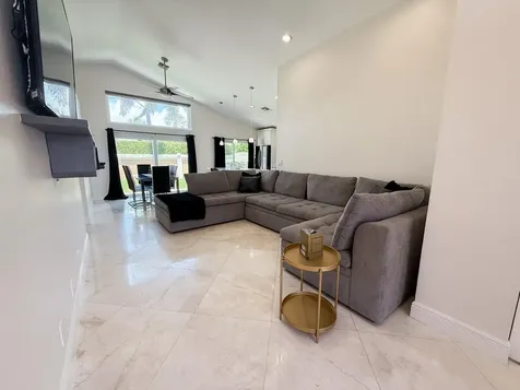8265 Palm Gate Drive Boynton Beach FL 33436