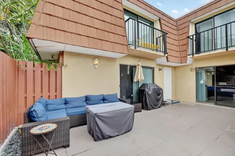 1540 Masters Circle Delray Beach FL 33445