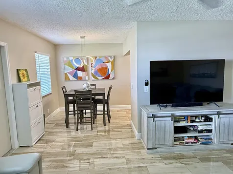 359 Oakridge T Deerfield Beach FL 33442
