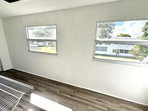 359 Oakridge T Deerfield Beach FL 33442