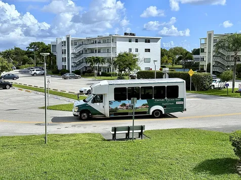 359 Oakridge T Deerfield Beach FL 33442