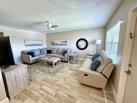359 Oakridge T Deerfield Beach FL 33442