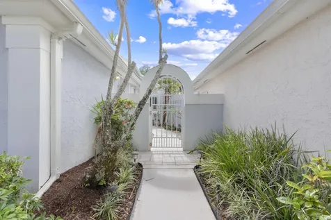 5 Brighton Court Palm Beach Gardens FL 33418