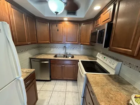 60 Kent D West Palm Beach FL 33417