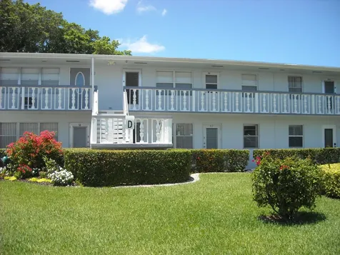 60 Kent D West Palm Beach FL 33417
