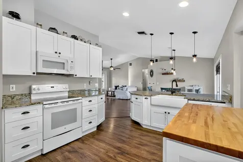 151 Monterey Way Royal Palm Beach FL 33411