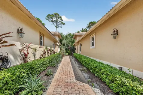 7328 Sea Pines Court Port Saint Lucie FL 34986