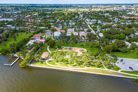 412 S Palmway Lake Worth Beach FL 33460