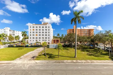 1 S Lakeside Drive Lake Worth Beach FL 33460