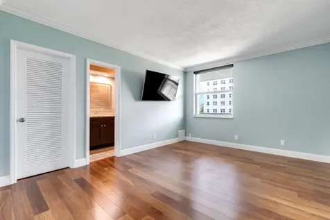 1 S Lakeside Drive Lake Worth Beach FL 33460