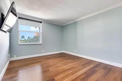 1 S Lakeside Drive Lake Worth Beach FL 33460