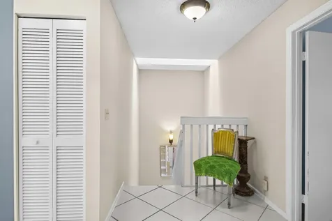 6809 Via Regina Boca Raton FL 33433