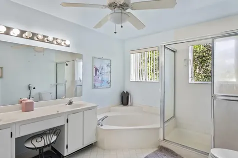 6809 Via Regina Boca Raton FL 33433