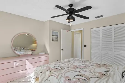 6809 Via Regina Boca Raton FL 33433