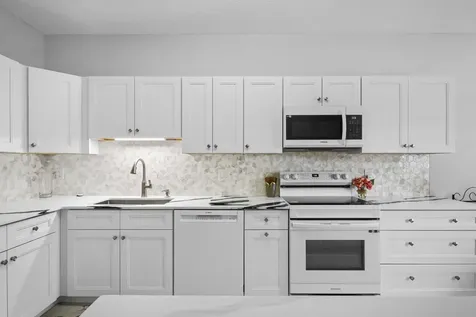 6809 Via Regina Boca Raton FL 33433