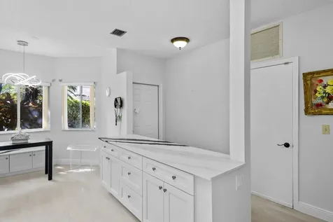 6809 Via Regina Boca Raton FL 33433