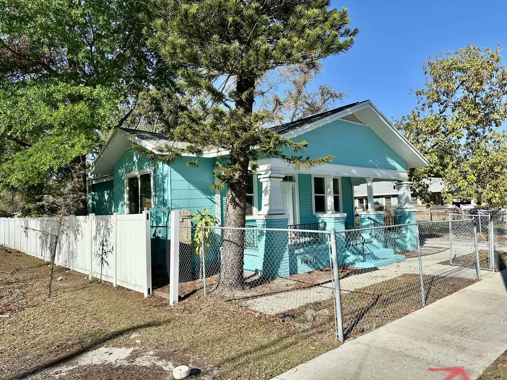 1504 E 33rd Avenue Tampa FL 33610