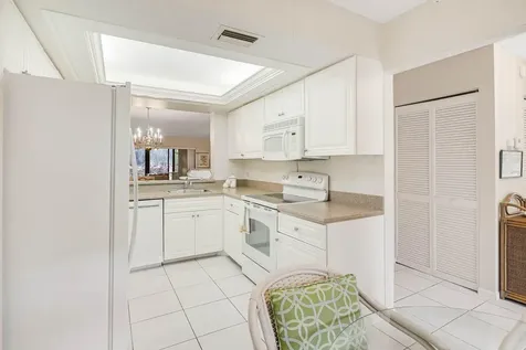 5121 Oak Hill Lane Delray Beach FL 33484