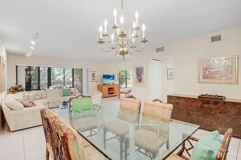 5121 Oak Hill Lane Delray Beach FL 33484