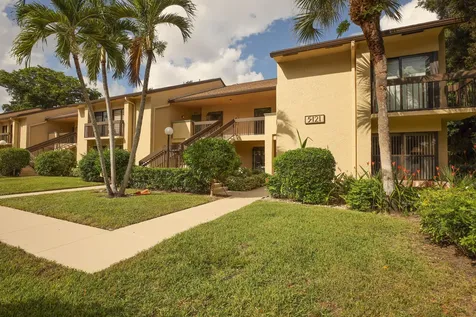 5121 Oak Hill Lane Delray Beach FL 33484