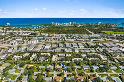 150 Pineview Road Jupiter FL 33469