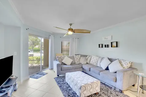 4855 Via Palm Lakes West Palm Beach FL 33417