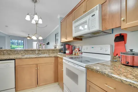 4855 Via Palm Lakes West Palm Beach FL 33417
