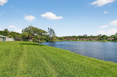 20 Camden Lane Boynton Beach FL 33426