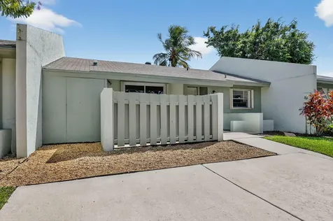 20 Camden Lane Boynton Beach FL 33426