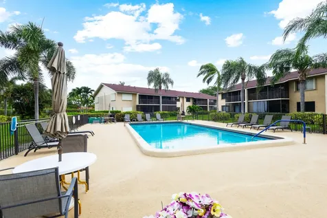 160 Se 7th Street Deerfield Beach FL 33441