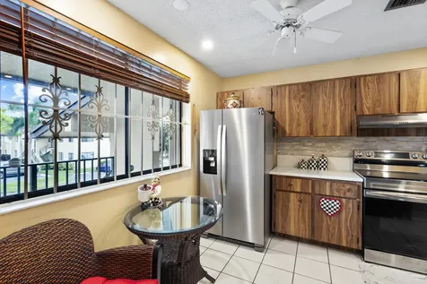 160 Se 7th Street Deerfield Beach FL 33441