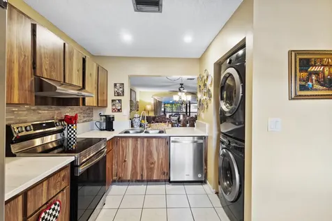 160 Se 7th Street Deerfield Beach FL 33441