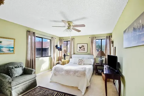 160 Se 7th Street Deerfield Beach FL 33441