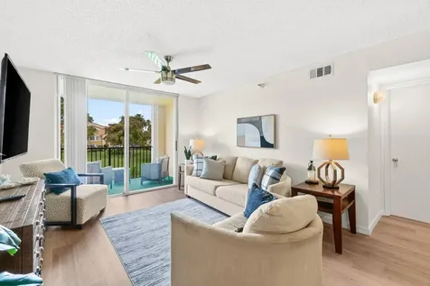 127 Yacht Club Way Hypoluxo FL 33462
