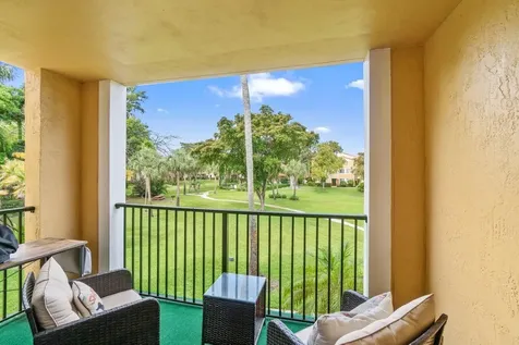 127 Yacht Club Way Hypoluxo FL 33462