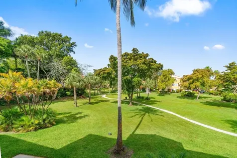 127 Yacht Club Way Hypoluxo FL 33462