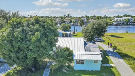 2031 Melody Lane Palm Beach Gardens FL 33410