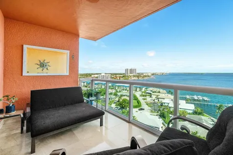 2650 Lake Shore Drive Riviera Beach FL 33404