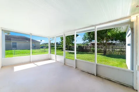1165 Se 40th Avenue Okeechobee FL 34974
