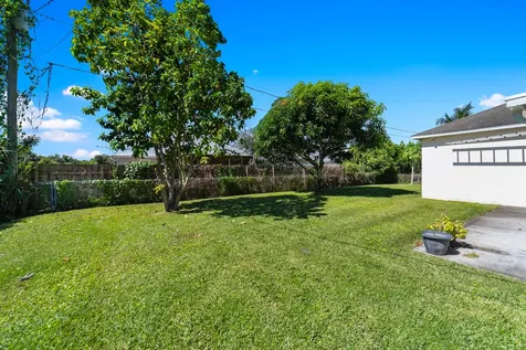 1165 Se 40th Avenue Okeechobee FL 34974