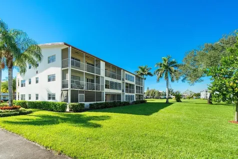 517 Fanshaw M Boca Raton FL 33434