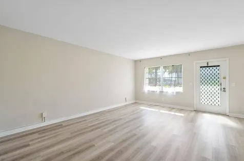 517 Fanshaw M Boca Raton FL 33434