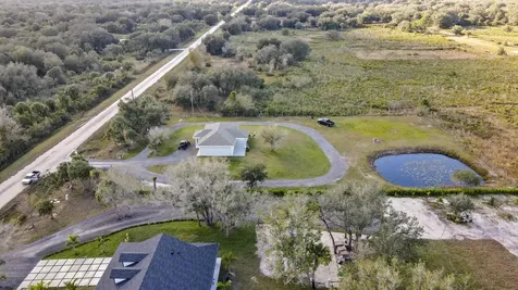 16469 Nw 272nd Street Okeechobee FL 34972