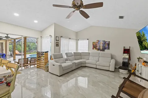 1402 Sw Bent Pine Cove Port Saint Lucie FL 34986