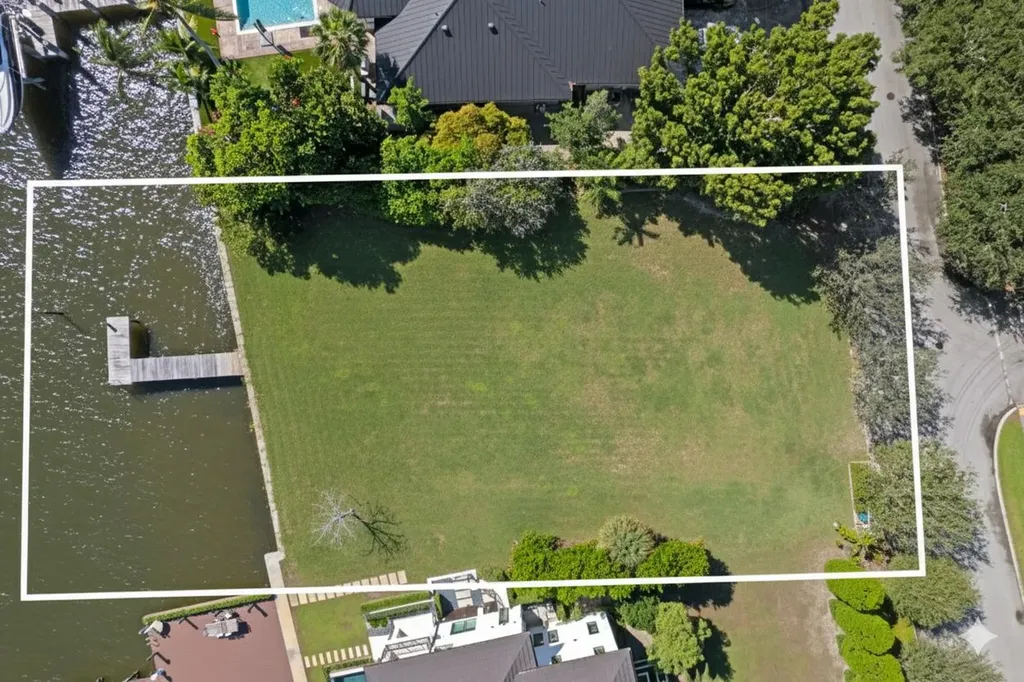 2002 Notre Dame Drive Lake Worth Beach FL 33460