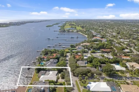 2002 Notre Dame Drive Lake Worth Beach FL 33460