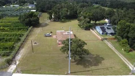 2806 E 60 Highway A Highway Plant City FL 33567