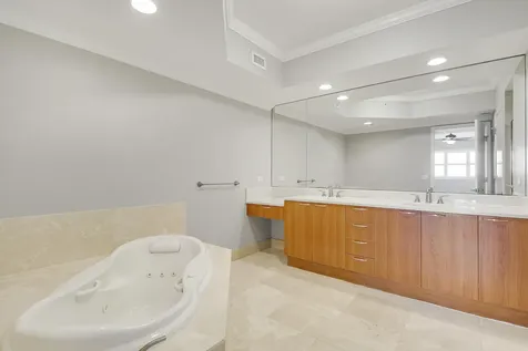 2650 Lake Shore Drive Riviera Beach FL 33404